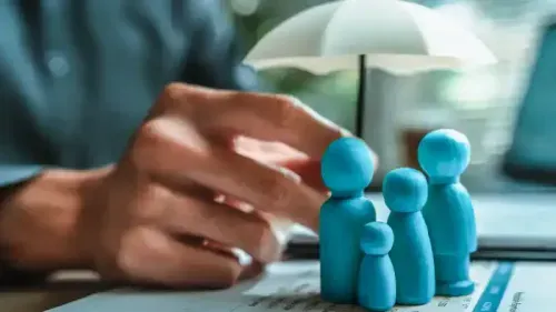 What are the Top 10 Health Insurance in India?